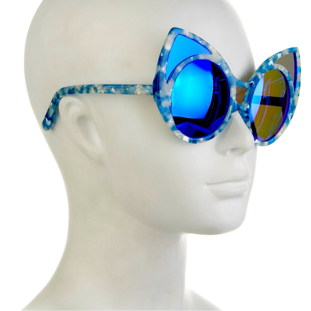 💙💙Linda Farrow Sunglasses💙💙
